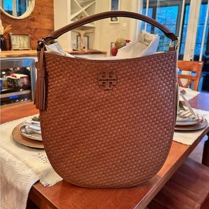 Authentic New W/Tags Tory Burch Thea Woven Leather Bucket Hobo